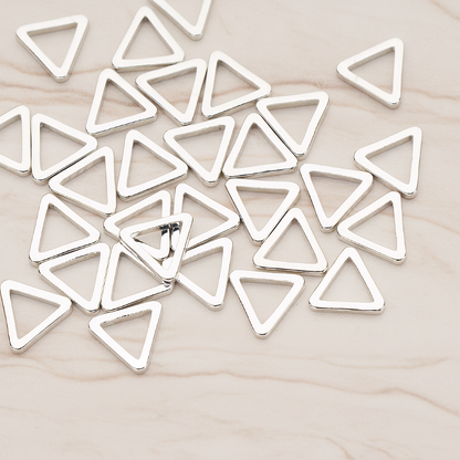 7mm Triangle Link Pendant, 6 Pc on warm marble background (PD.1009-01)