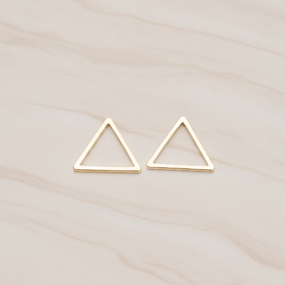 13mm Triangle Link Pendant, 4 Pc on warm marble background (PD.1009-03)