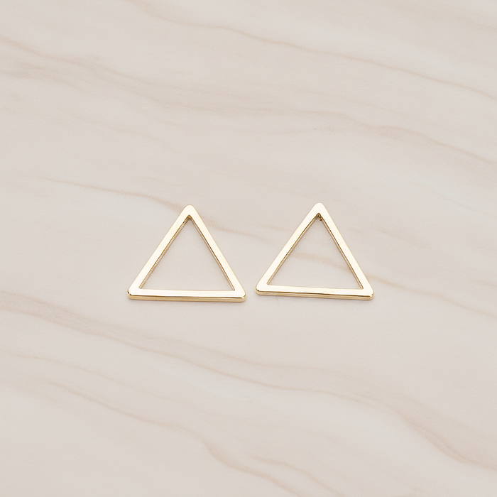 13mm Triangle Link Pendant, 4 Pc on warm marble background (PD.1009-03)