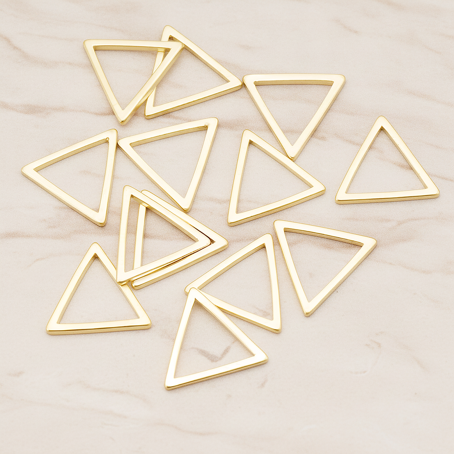 11mm Triangle Link Pendant, 4 Pc on warm marble background (PD.1009-02)