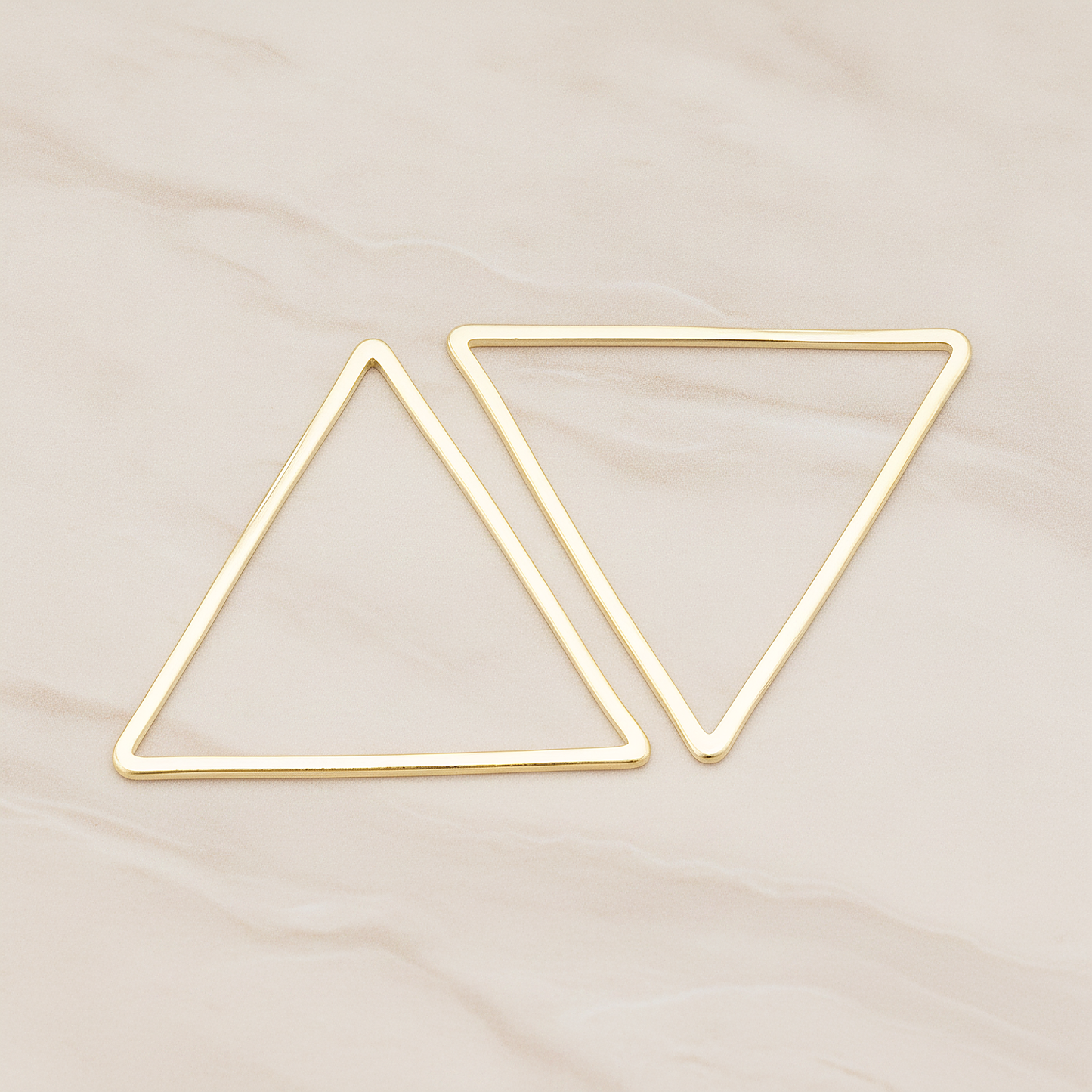 30mm Triangle Link Pendant, 2 Pc on warm marble background (PD.1009-05)