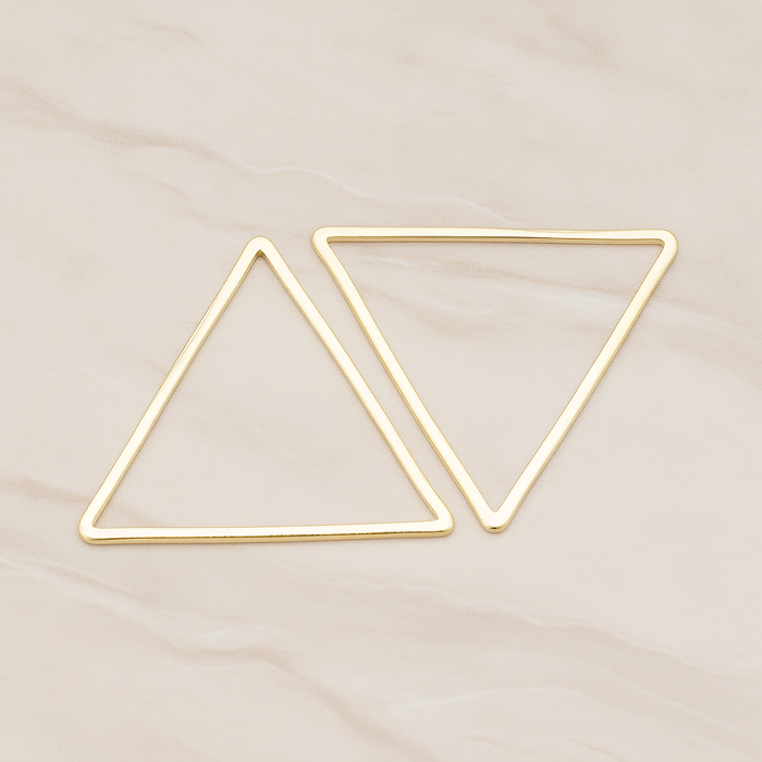 30mm Triangle Link Pendant, 2 Pc on warm marble background (PD.1009-05)