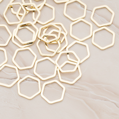 10mm Hexagon Link Pendant, 6 Pc on warm marble background (PD.1010-01)