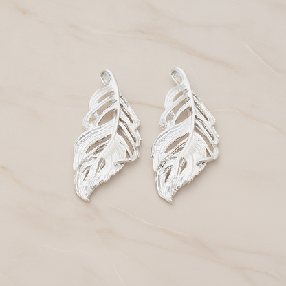 Vintage Look Leaf Pendant, 2 Pc on warm marble background (PD.1054)