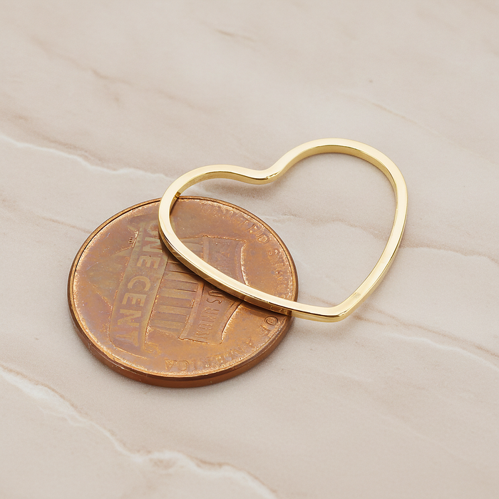 Heart Shaped Link Pendant, 4 Pc on warm marble background (PD.1060)