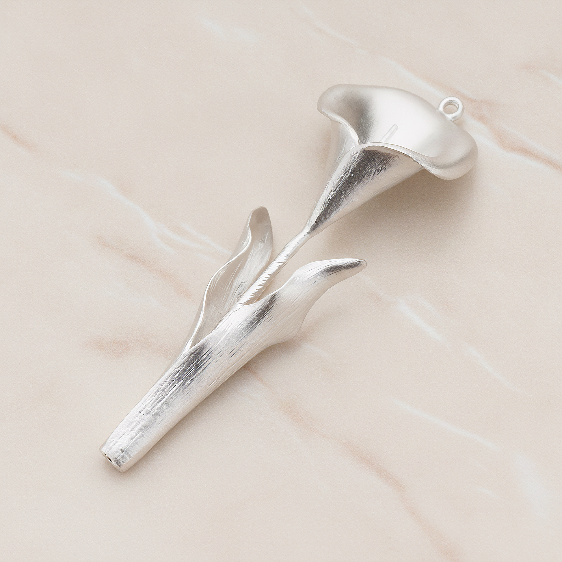 Calla Flower Pendant, 1 P on warm marble background (PD.1094)