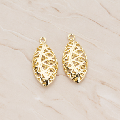 Scaled 3D Oval Pendant, 2 Pc on warm marble background (PD.110)