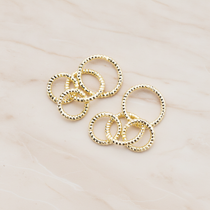 Quadruple Rope Links Tangled Pendant, 2 Pc on warm marble background (PD.116)