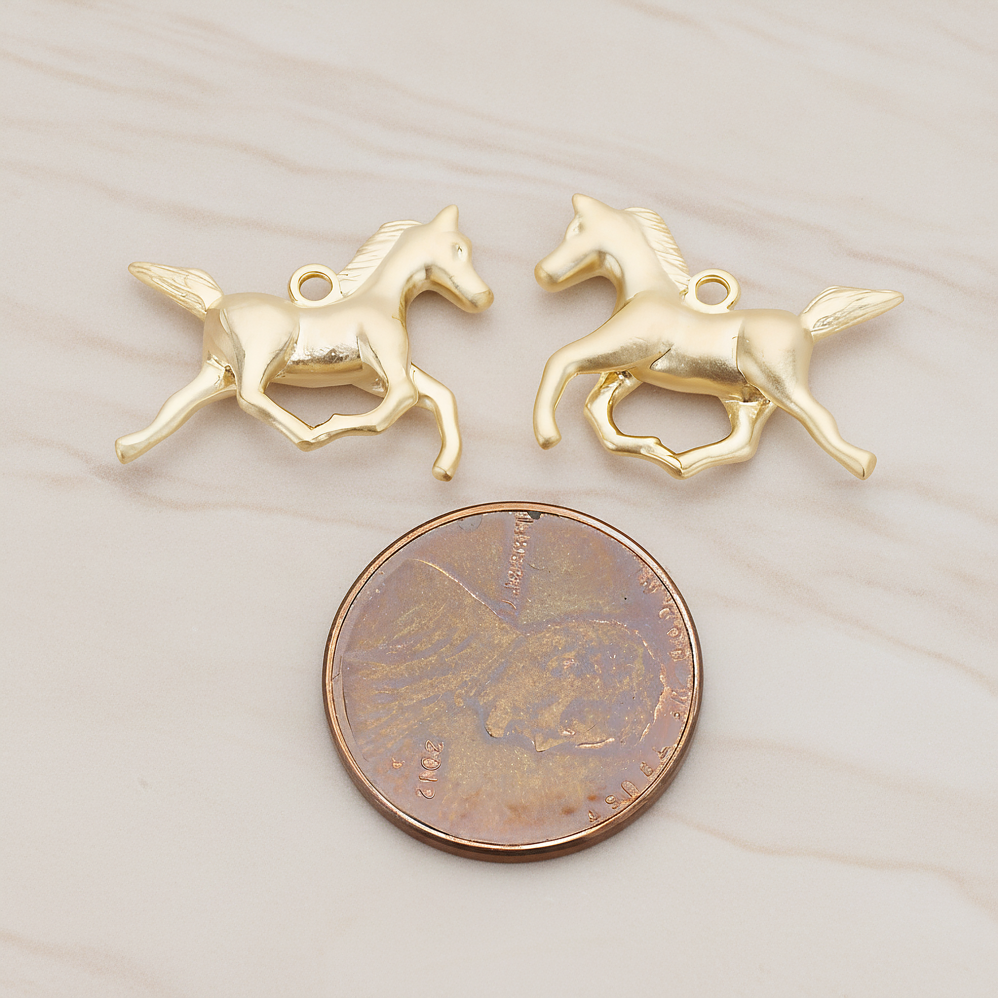 Stallion Horse Pendant, 2 Pc on warm marble background (PD.1209)