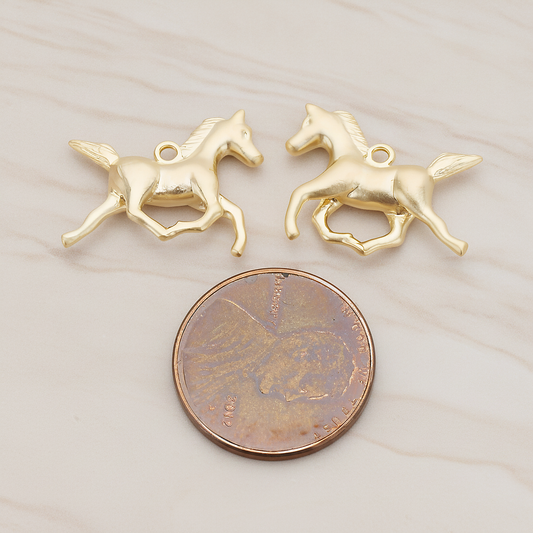 Stallion Horse Pendant, 2 Pc on warm marble background (PD.1209)