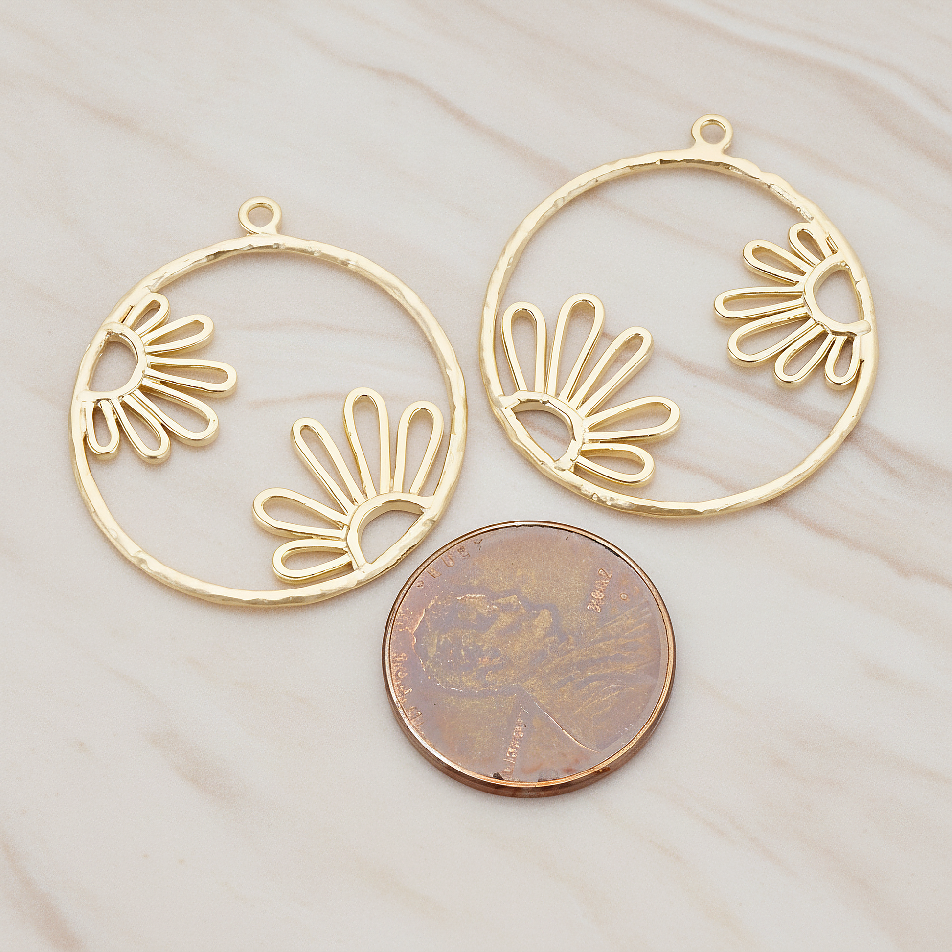 Round Sunflower Pattern Pendant, 2 Pc on warm marble background (PD.1214)