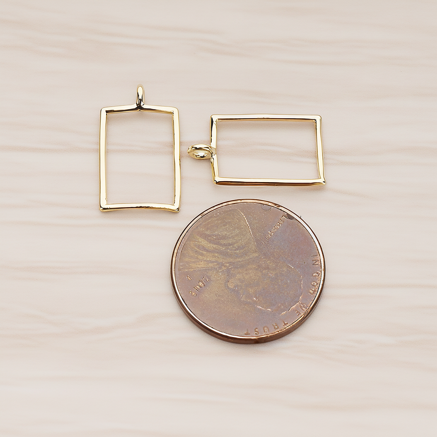 Simple Line Rectangle Pendant, 2Pc on warm marble background (PD.1294)