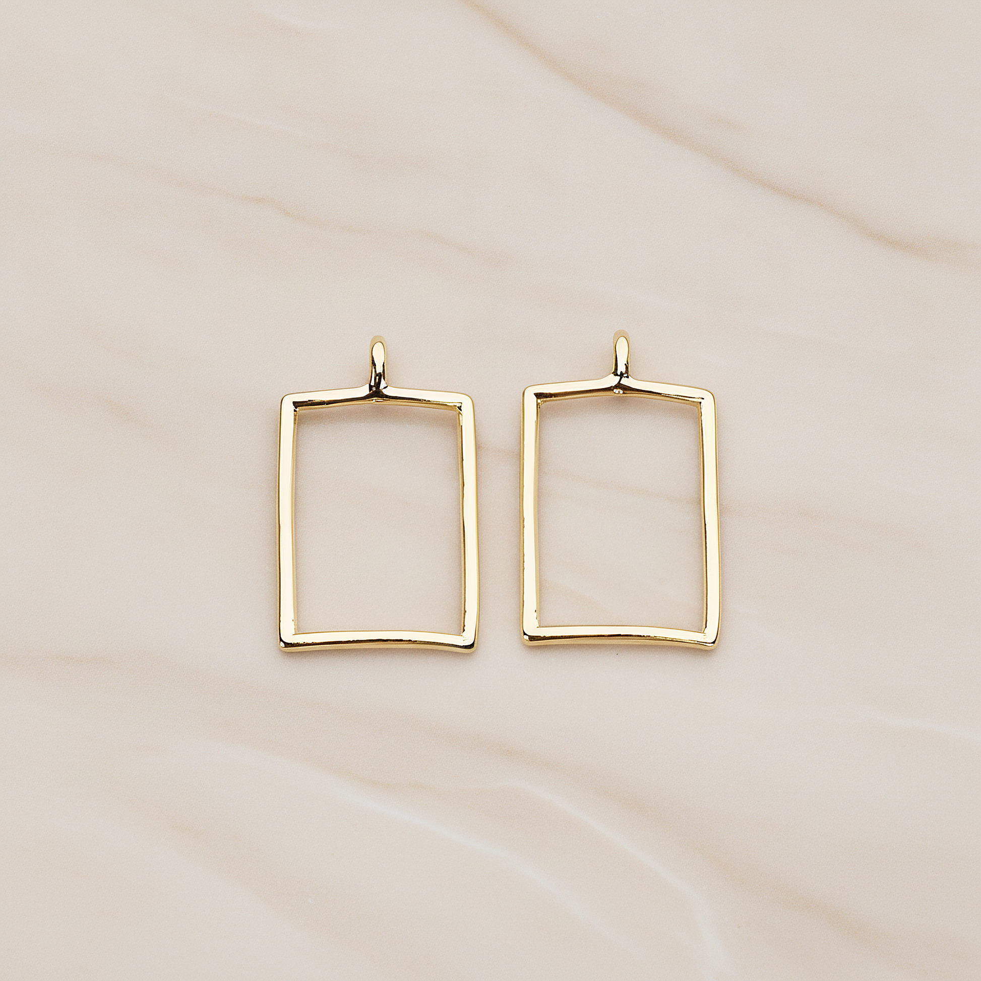 Simple Line Rectangle Pendant, 2Pc on warm marble background (PD.1294)