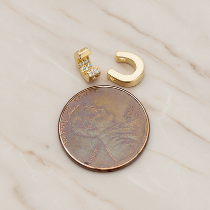 Horse Shoe Ver.2 Pendant, 2 Pc on warm marble background (PD.1311)