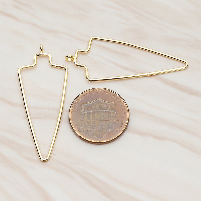 Arrowhead Link Frame Pendant, 2 Pc on warm marble background (PD.1423)