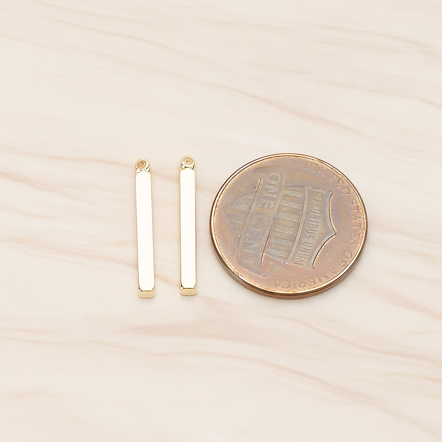 18mm Mini Squre Cube Vertical Bar Pendant, 2 Pc on warm marble background (PD.1431)