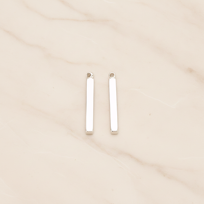 18mm Mini Squre Cube Vertical Bar Pendant, 2 Pc on warm marble background (PD.1431)