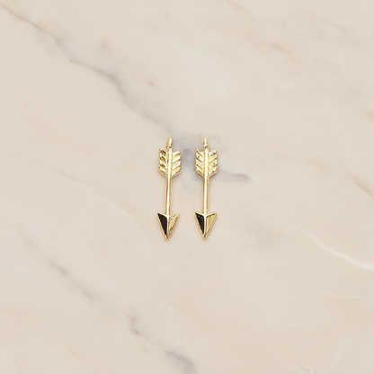 Simple Small Arrow Pendant, 2 Pc on warm marble background (PD.1449)