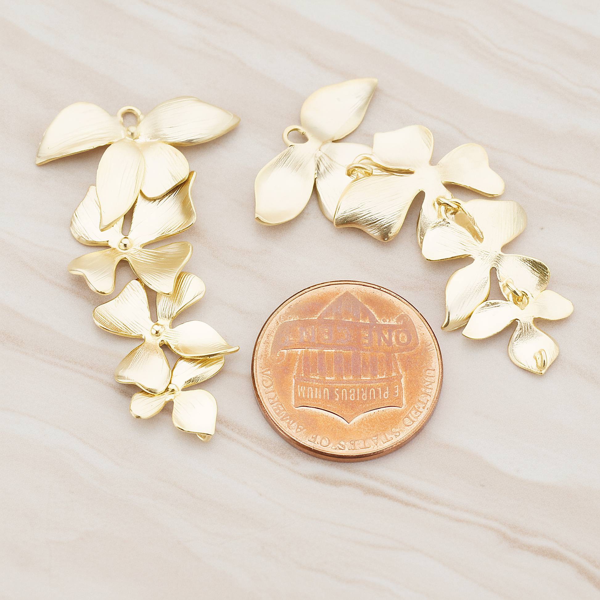 Quadruple Flower Pendant, 2 Pc on warm marble background (PD.148)