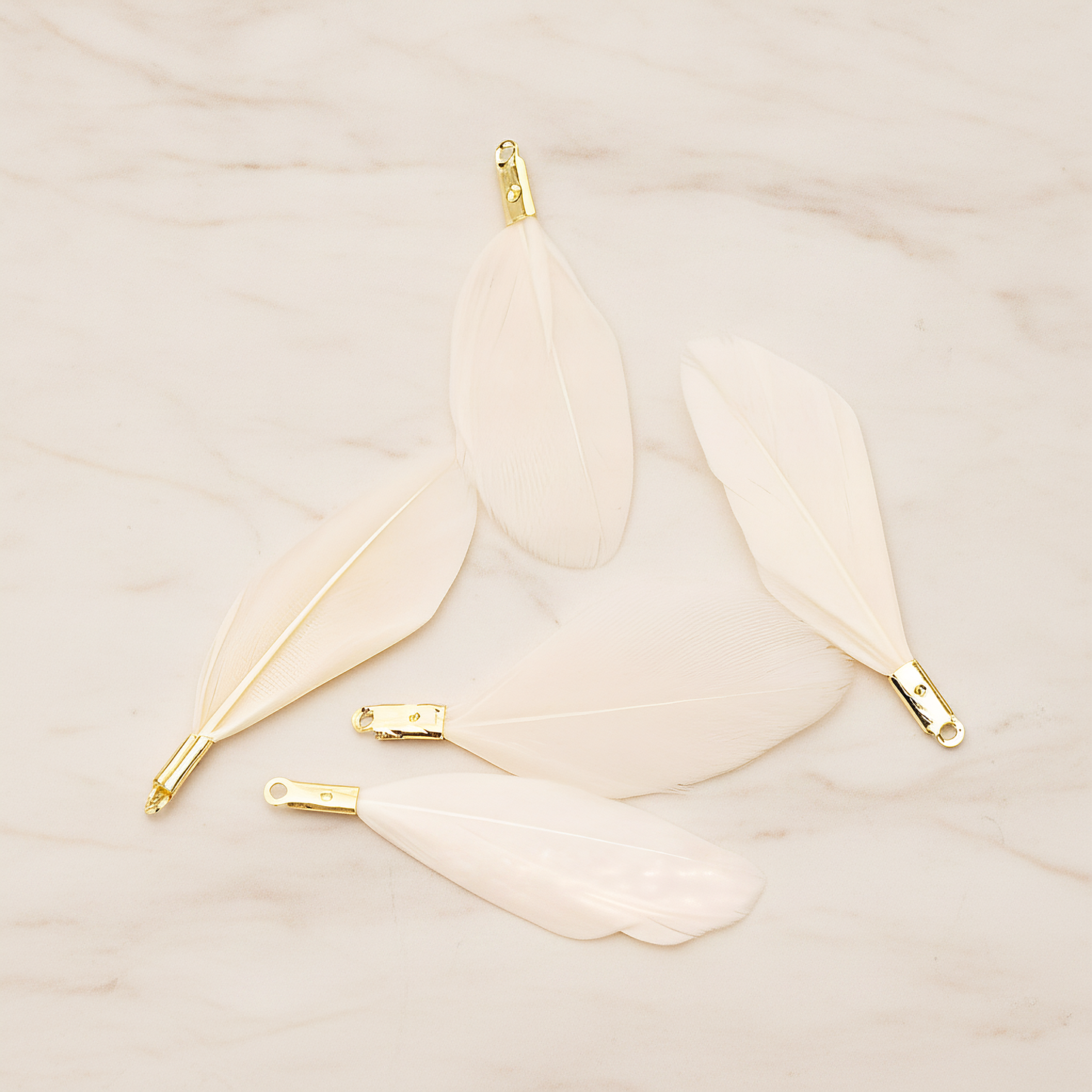 Simple Small Artificiality Feather Pendant, 2 Pc on warm marble background (PD.1492-06)