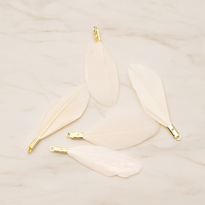 Simple Small Artificiality Feather Pendant, 2 Pc on warm marble background (PD.1492-06)