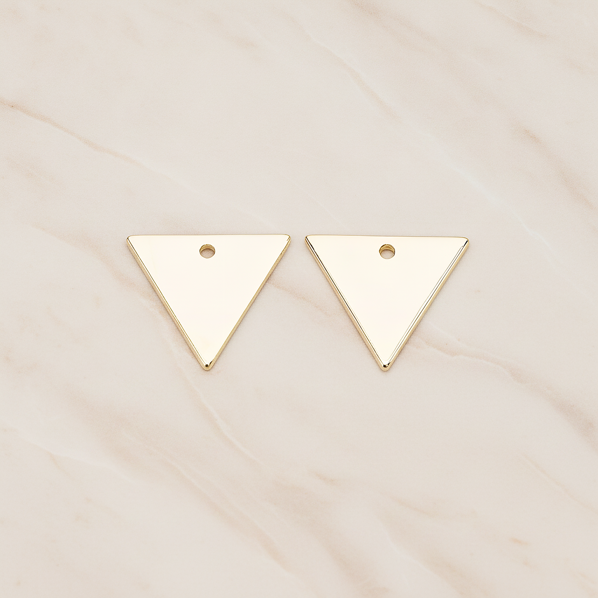 Simple Triangle Flag Banner Tag Charm Pendant, 2 Pc on warm marble background (PD.1559-01)