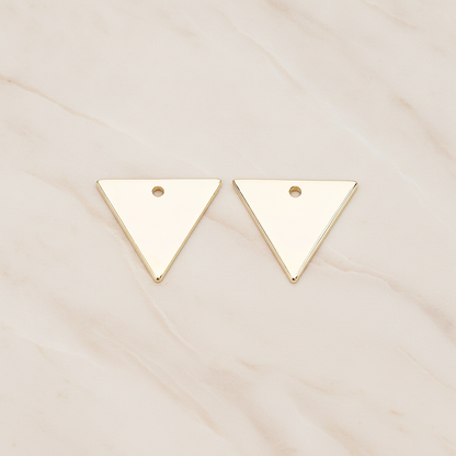 Simple Triangle Flag Banner Tag Charm Pendant, 2 Pc on warm marble background (PD.1559-01)