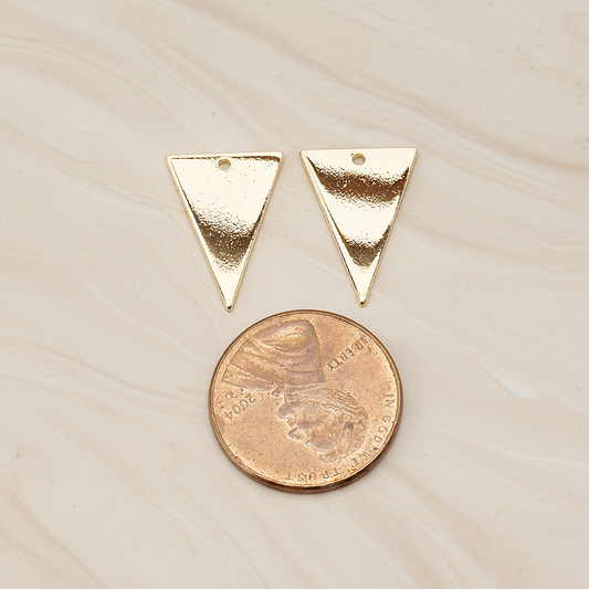 Simple Long Triangle Flag Banner Tag Charm Pendant, 2 Pc on warm marble background (PD.1559-02)