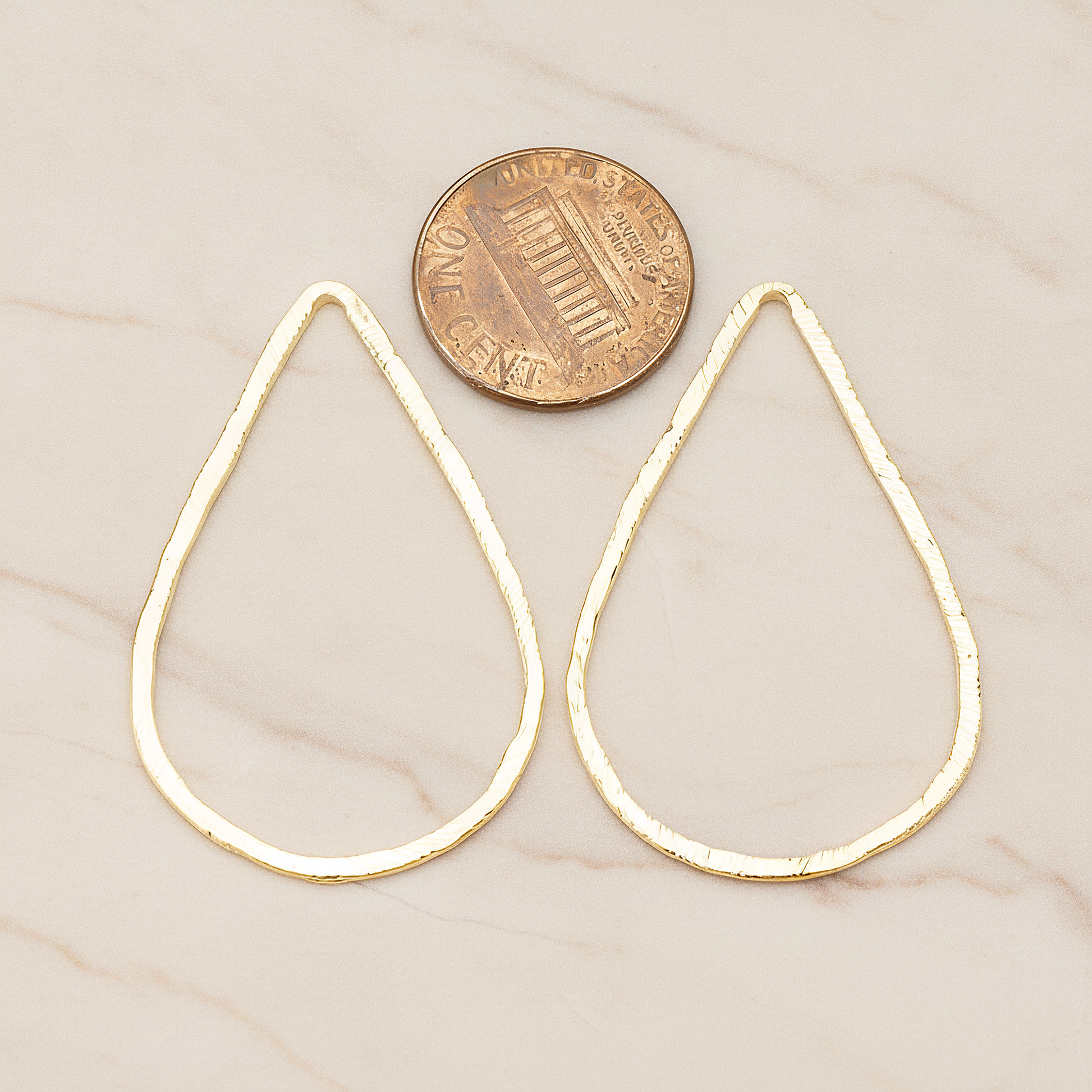 Slash Textured Teardrop X-Large Link Pendant, 2 Pc on warm marble background (PD.1624-04)