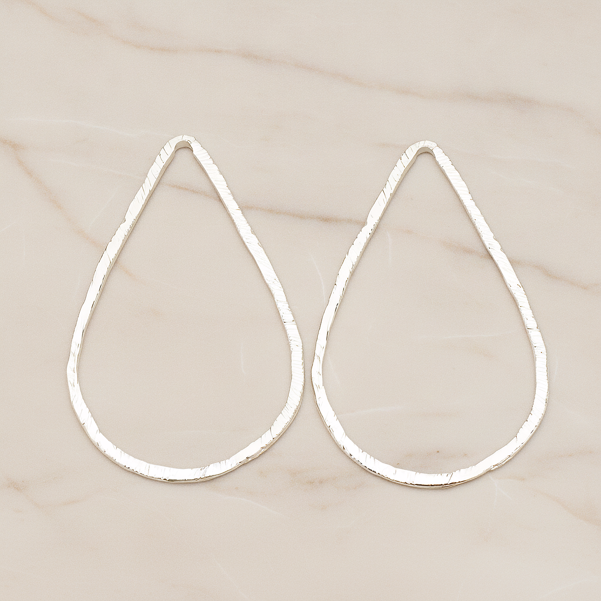 Slash Textured Teardrop X-Large Link Pendant, 2 Pc on warm marble background (PD.1624-04)
