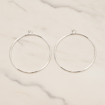 Large Circle Link Pendant, 4 Pc on warm marble background (PD.1706-02)