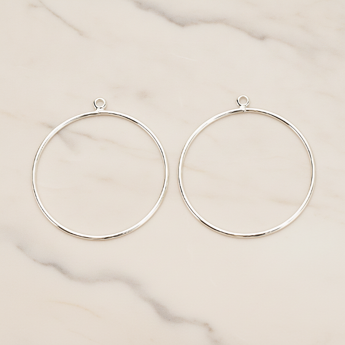 Large Circle Link Pendant, 4 Pc on warm marble background (PD.1706-02)