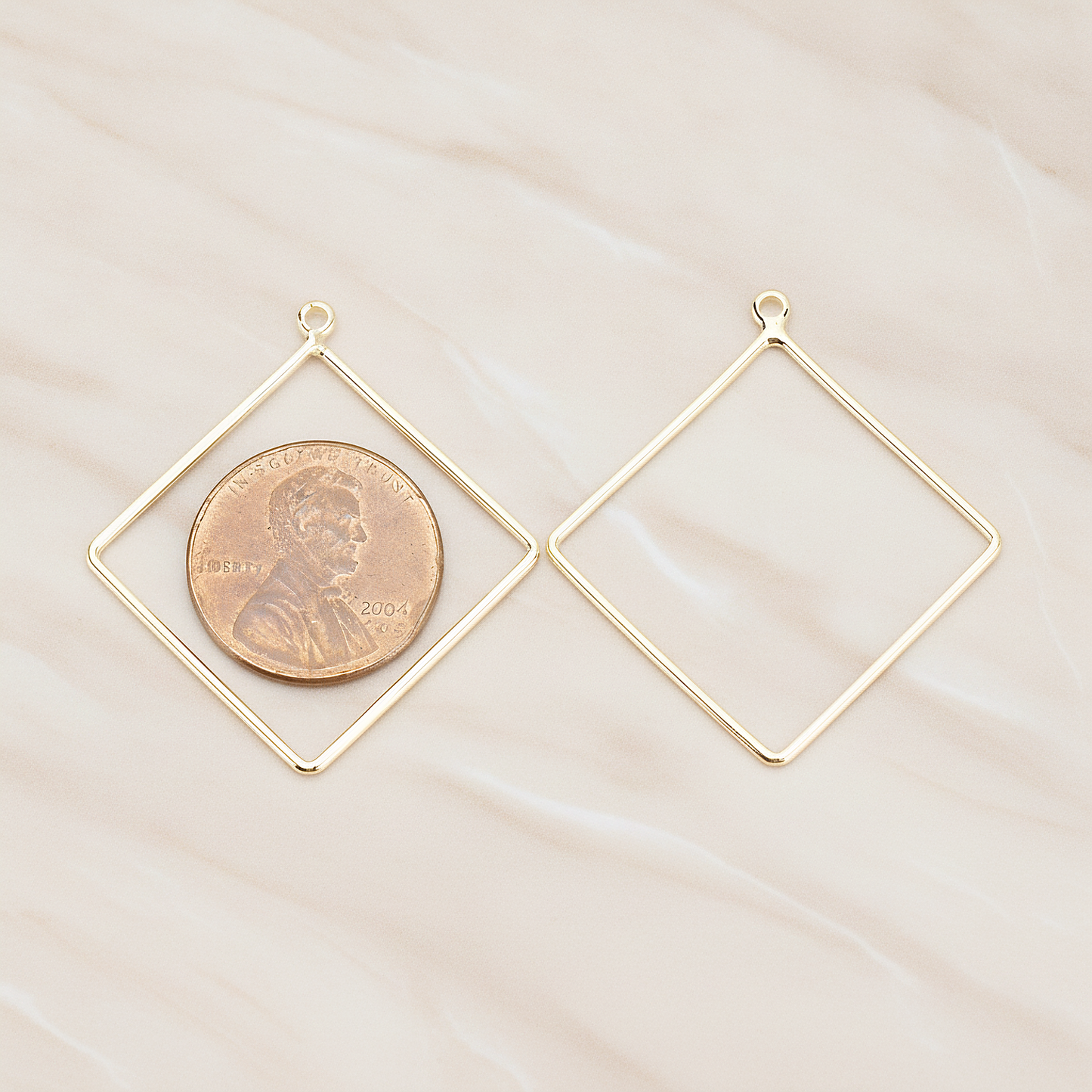 Large Rhombus Link Pendant, 4 Pc on warm marble background (PD.1707-02)