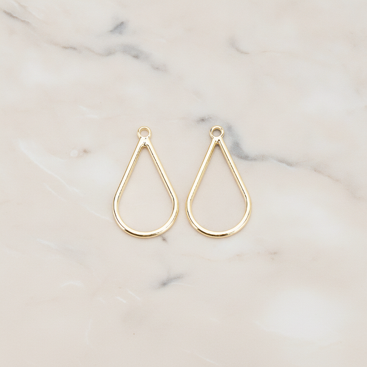 Simple Teardrop Link Pendant, 4 Pc on warm marble background (PD.1711)