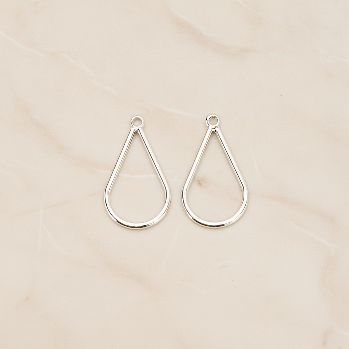 Simple Teardrop Link Pendant, 4 Pc on warm marble background (PD.1711)