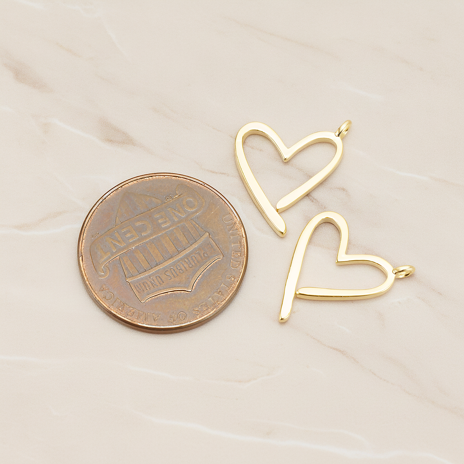 Animated Heart Link Pendant, 2Pc on warm marble background (PD.1738)