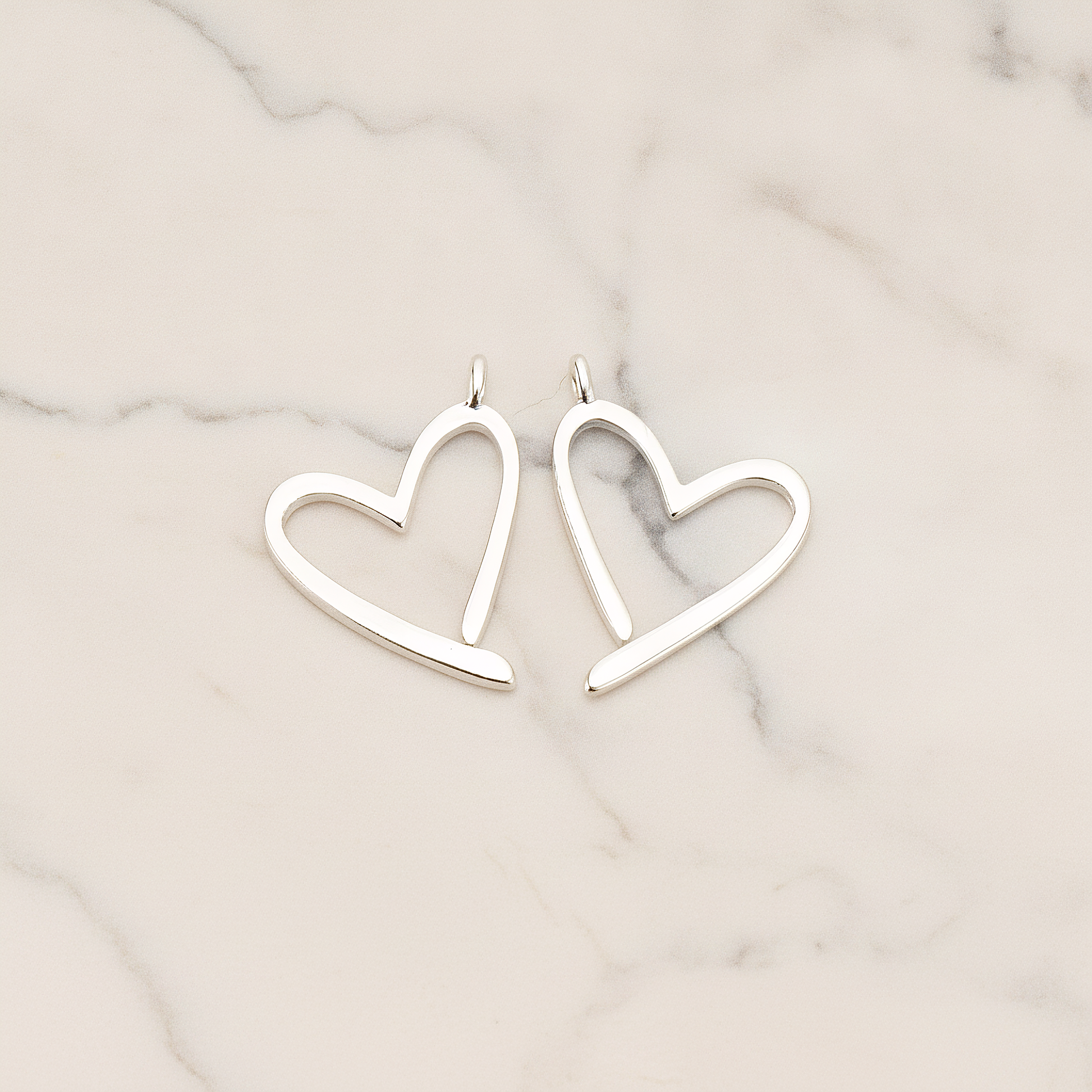 Animated Heart Link Pendant, 2Pc on warm marble background (PD.1738)