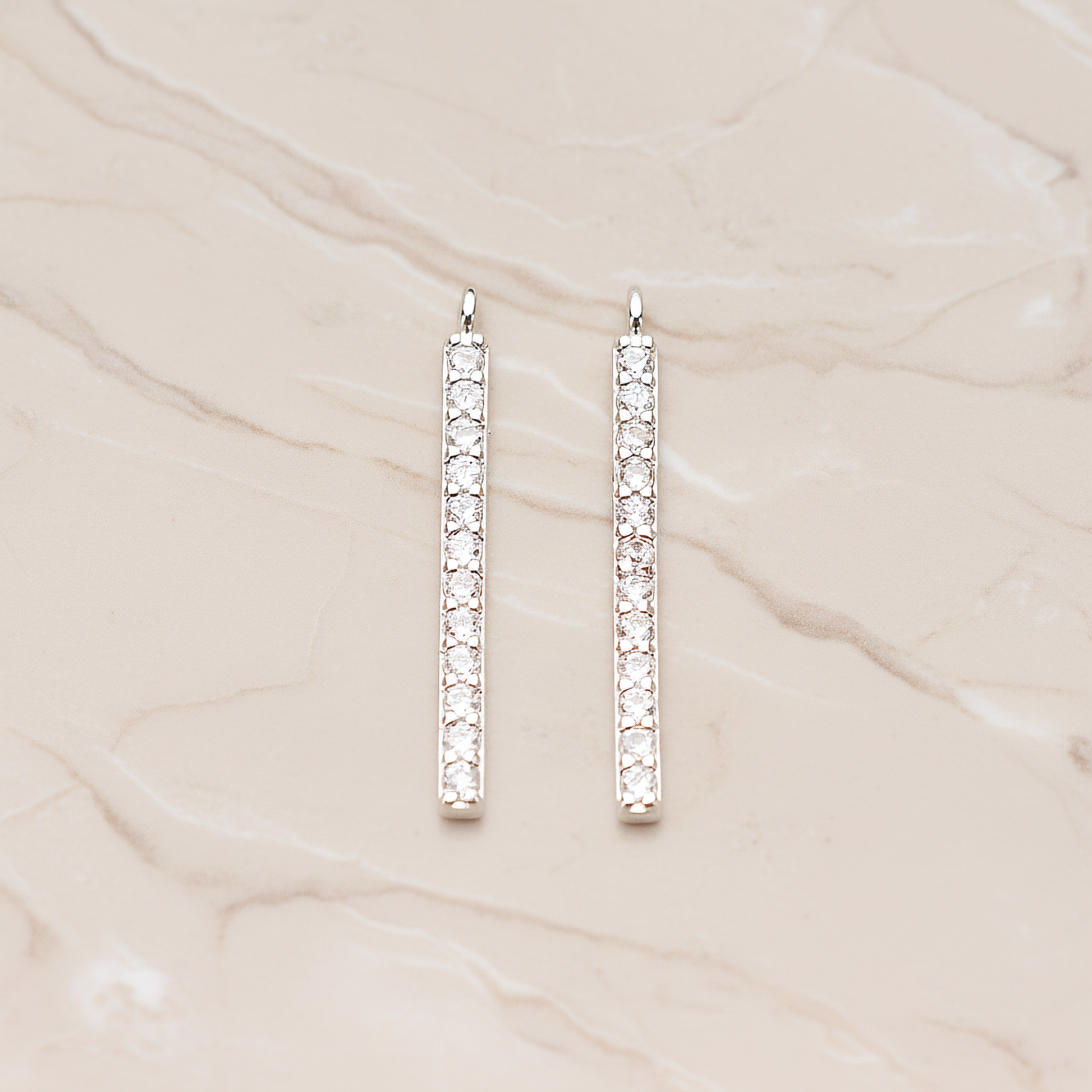 21mm Cubic Bar Pendant, 1 Pc on warm marble background (PD.1778)