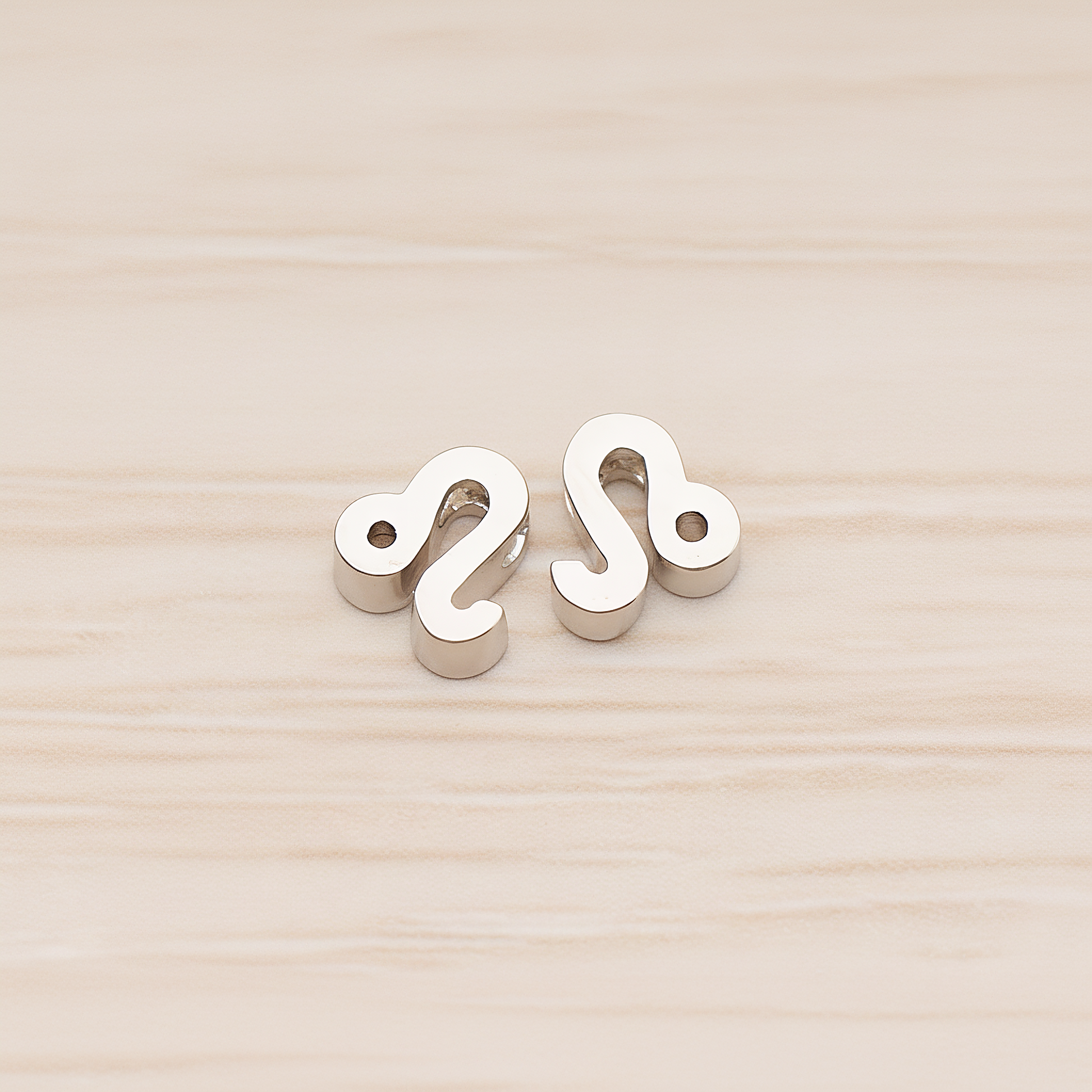 Zodiac Sign Pisces Bead Pendant, 2 Pc on warm marble background (PD.1895)