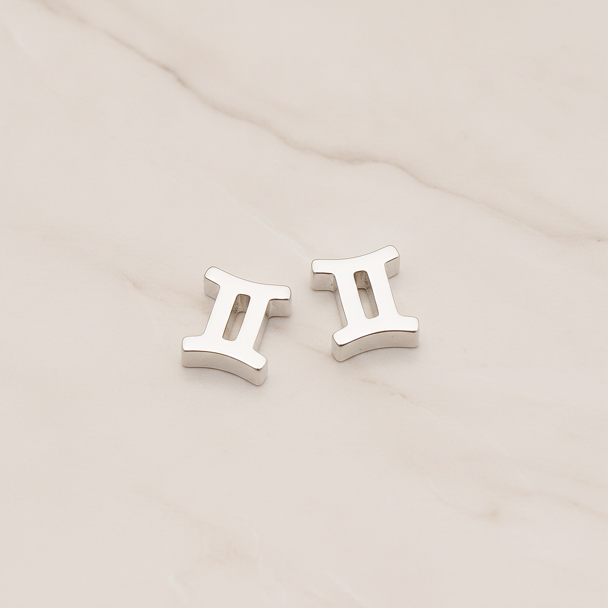 Zodiac Sign Pisces Bead Pendant, 2 Pc on warm marble background (PD.1895)