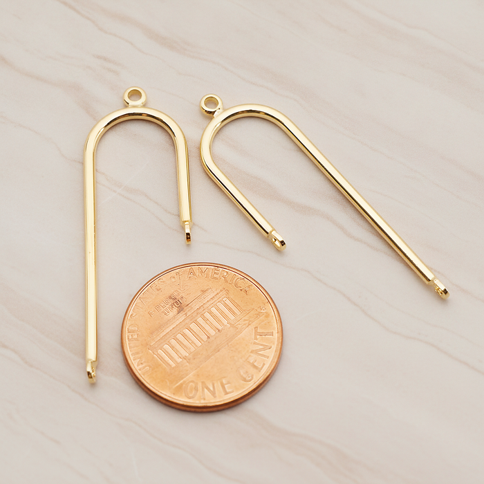 Unbalanced Curved Pendant, 2 Pc on warm marble background (PD.1900)