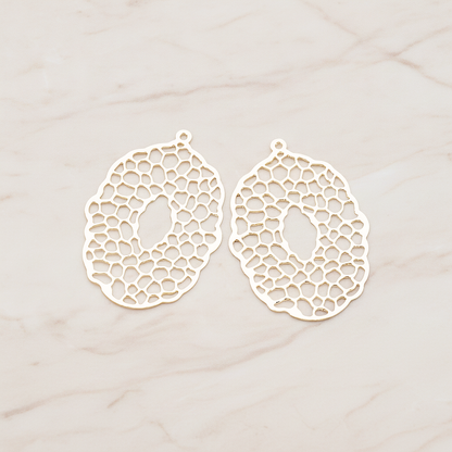 Filigree Oval Pendant, 2 Pc on warm marble background (PD.206)
