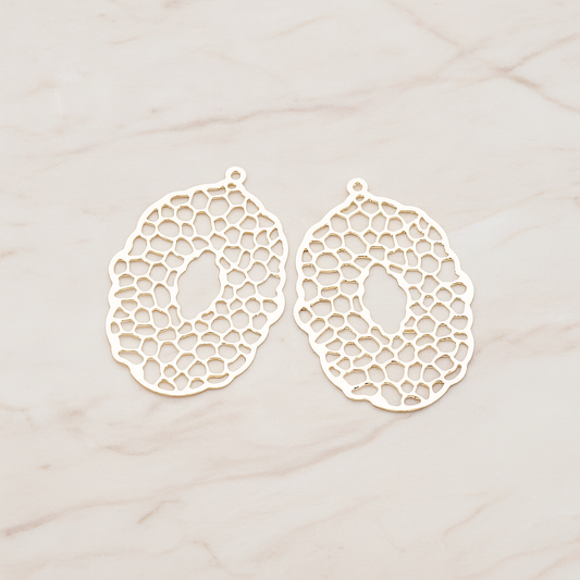 Filigree Oval Pendant, 2 Pc on warm marble background (PD.206)