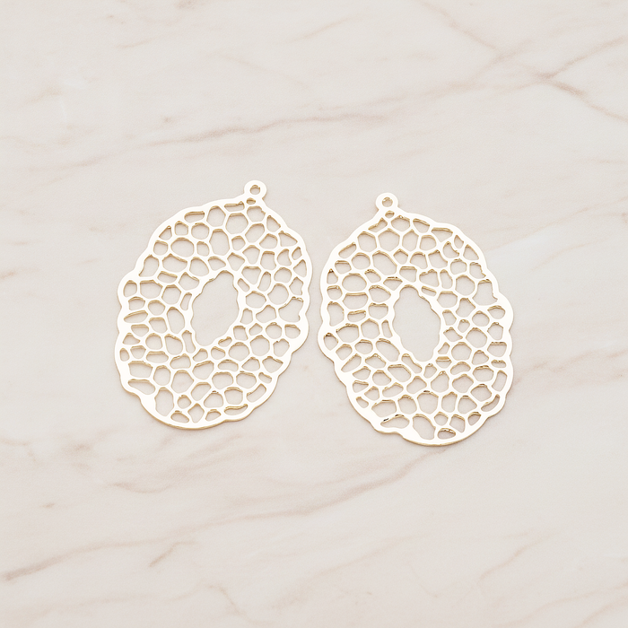 Filigree Oval Pendant, 2 Pc on warm marble background (PD.206)