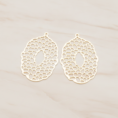 Filigree Oval Pendant, 2 Pc on warm marble background (PD.206)