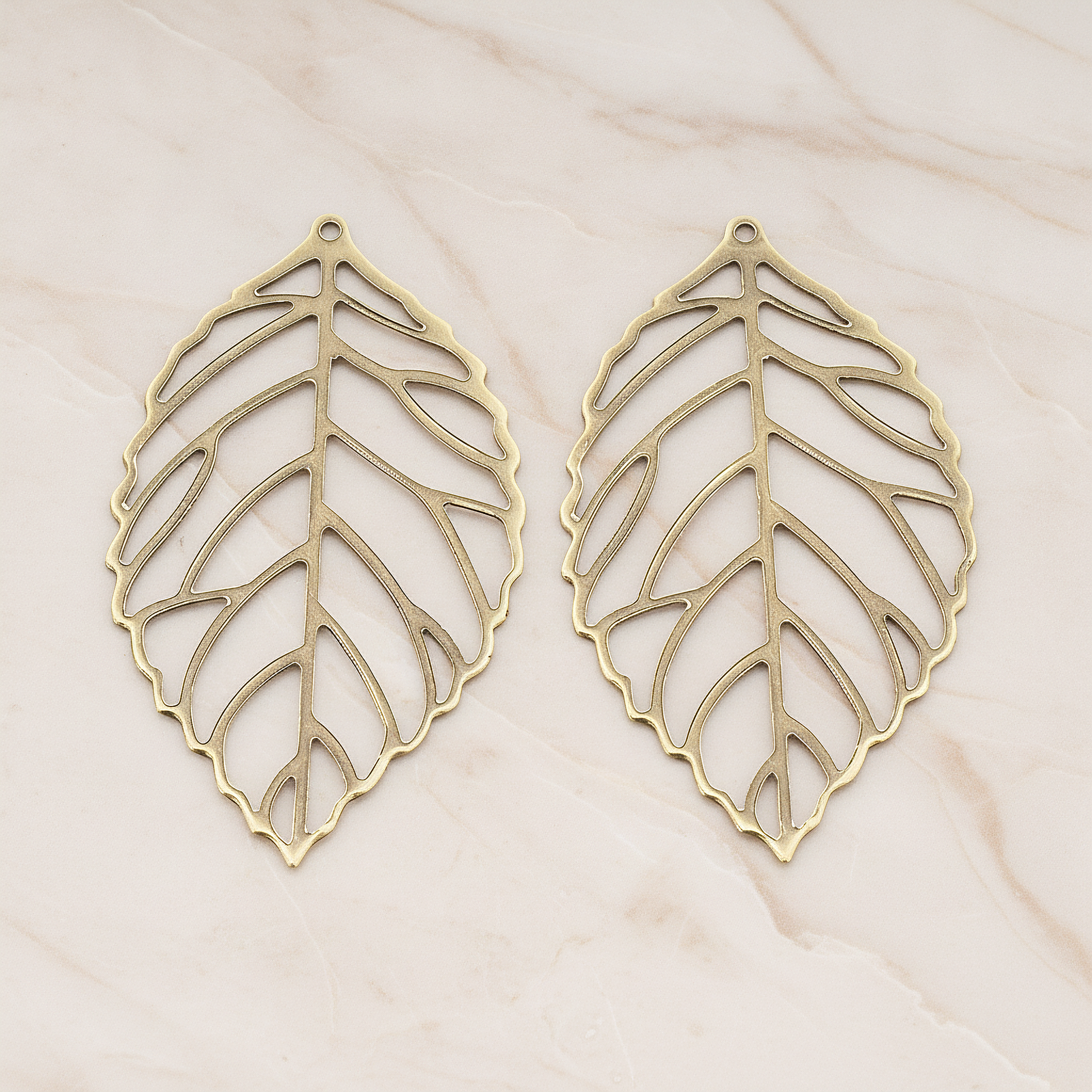 LARGE Leaf Pendant, 4 Pc on warm marble background (PD.210-03)