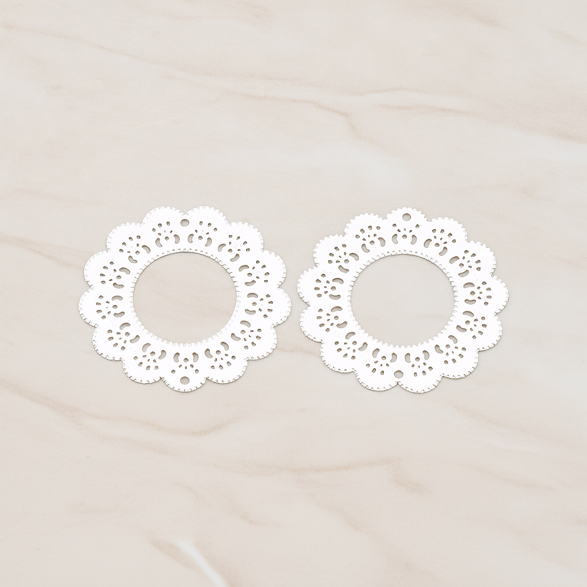 Filigree Round Floral Pendant, 4 Pc on warm marble background (PD.218)