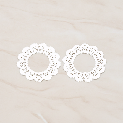 Filigree Round Floral Pendant, 4 Pc on warm marble background (PD.218)