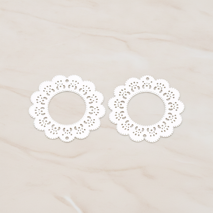 Filigree Round Floral Pendant, 4 Pc on warm marble background (PD.218)