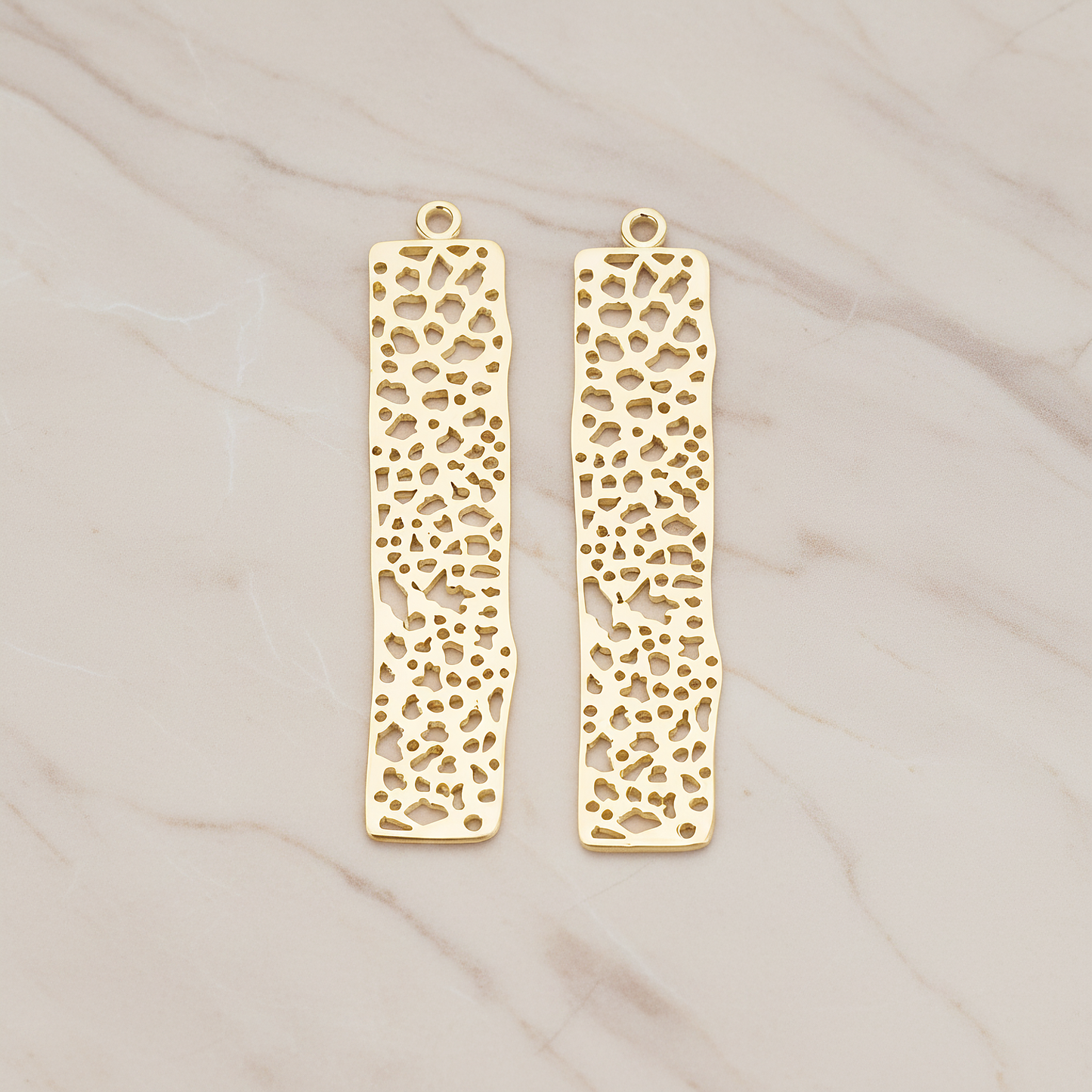 Mesh Bar Rectangle Pendant, 2 Pc on warm marble background (PD.292-01)